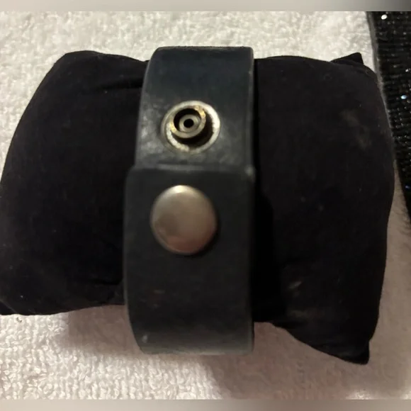 4 Piece Fashion Jewelry Set - Picture 4 of 6